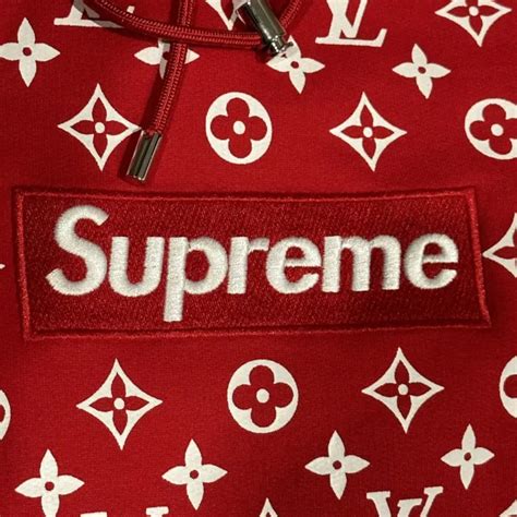 supreme x louis vuitton felpa falsa|Siamo andati a vedere chi si compra la roba Supreme x Louis .